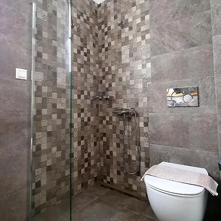 ゲストハウス Sarakiniko アダマス