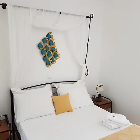 ゲストハウス Sarakiniko アダマス