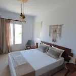 Sarakiniko Πανσιόν