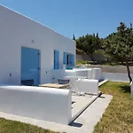 Sarakiniko 2*