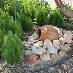 Sarakiniko Πανσιόν Αδάμας