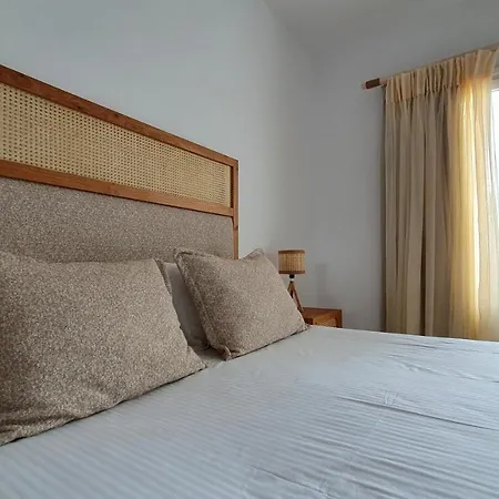 Sarakiniko بيت ضيافة آداماس