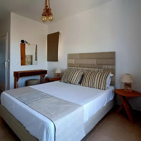 Sarakiniko Gæstehus Adamantas