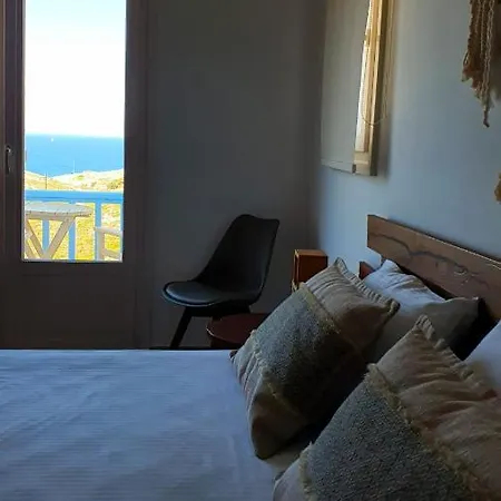 Sarakiniko 2*