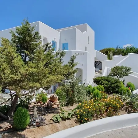 Sarakiniko Αδάμας