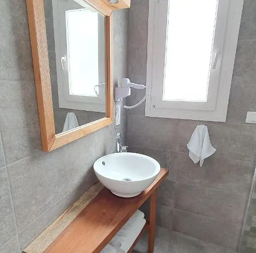 Sarakiniko بيت ضيافة آداماس