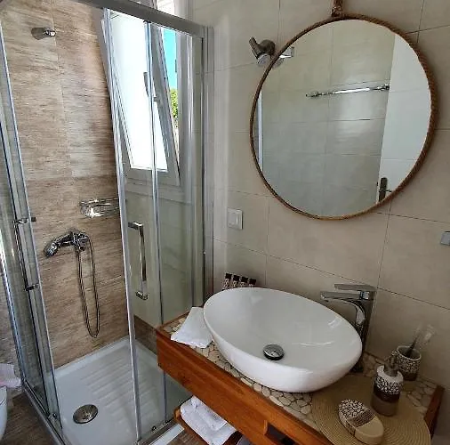 Sarakiniko بيت ضيافة 2*