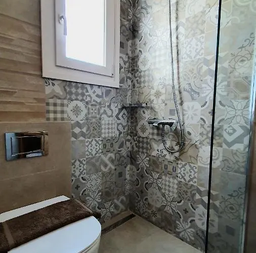 Sarakiniko 2* آداماس