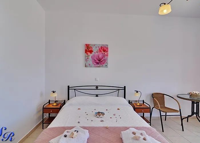 Sarakiniko Adamantas (Milos)