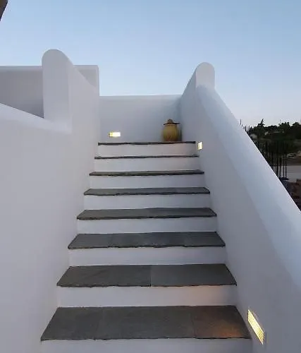 Sarakiniko بيت ضيافة 2*