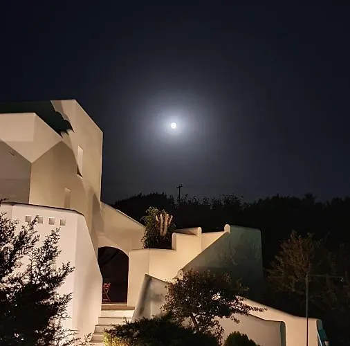 Sarakiniko بيت ضيافة 2*