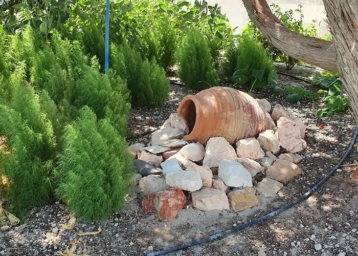 Sarakiniko بيت ضيافة آداماس